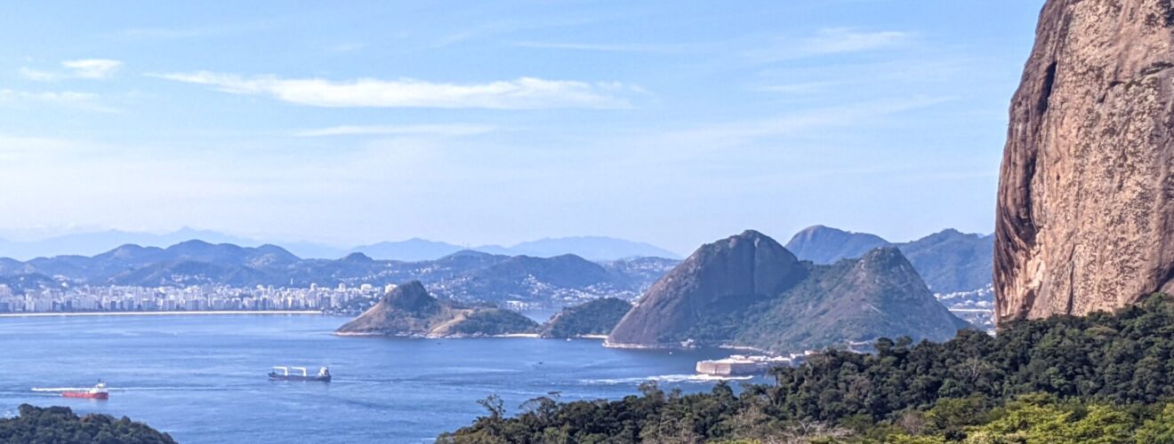Pao de Acucar and the sea