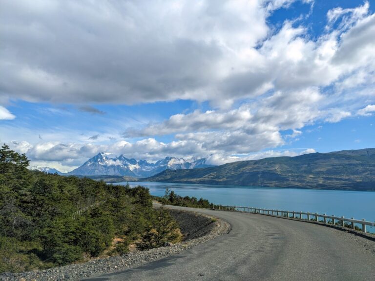 Torres del Paine - Road to Park Curve